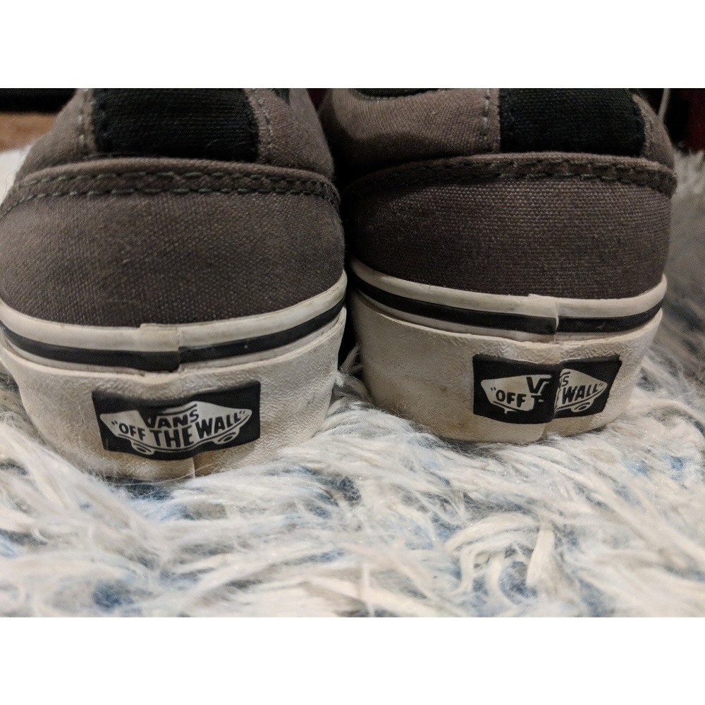 Vans - Picture 2 of 5